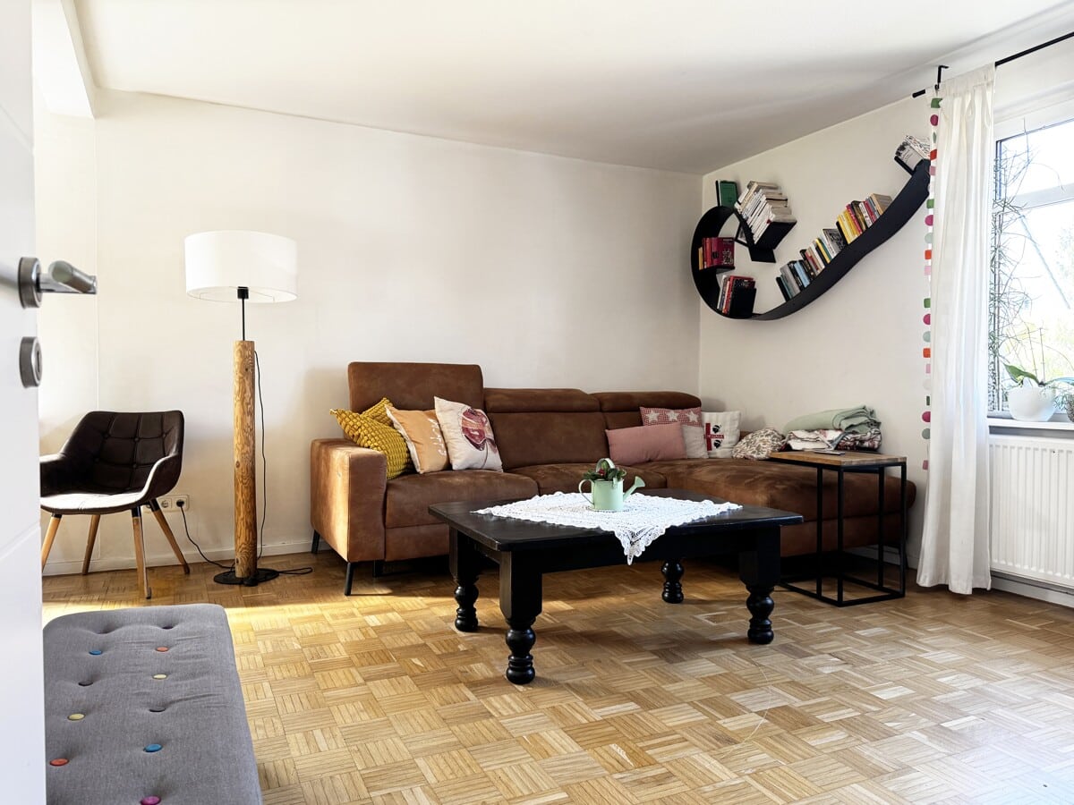 Bild - Kernsaniert & zentral gelegen: Doppelhaushälfte in gefragter Wohnlage von Heukamps Tannen!