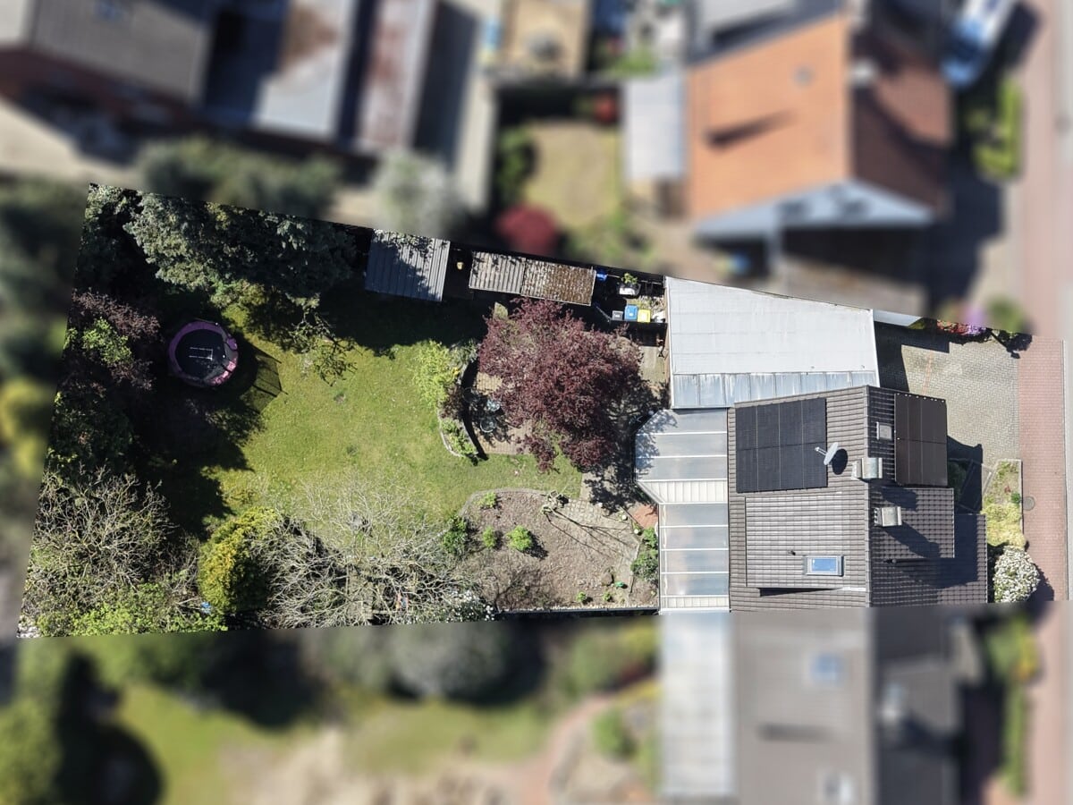 Bild - Kernsaniert & zentral gelegen: Doppelhaushälfte in gefragter Wohnlage von Heukamps Tannen!