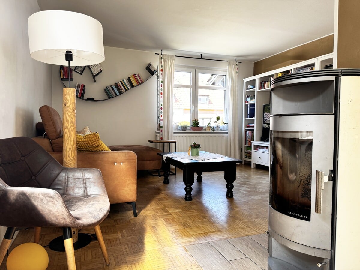 Bild - Kernsaniert & zentral gelegen: Doppelhaushälfte in gefragter Wohnlage von Heukamps Tannen!