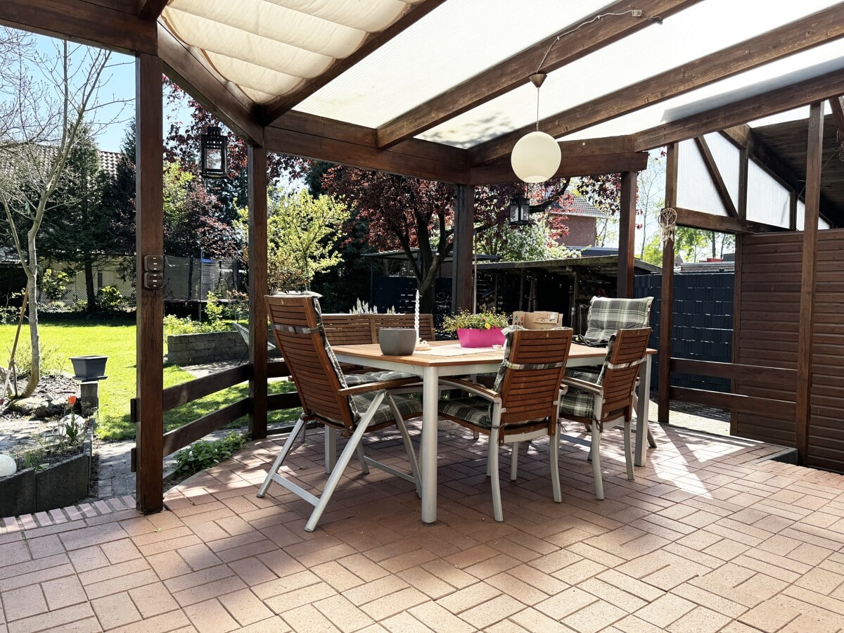 Bild - Kernsaniert & zentral gelegen: Doppelhaushälfte in gefragter Wohnlage von Heukamps Tannen!