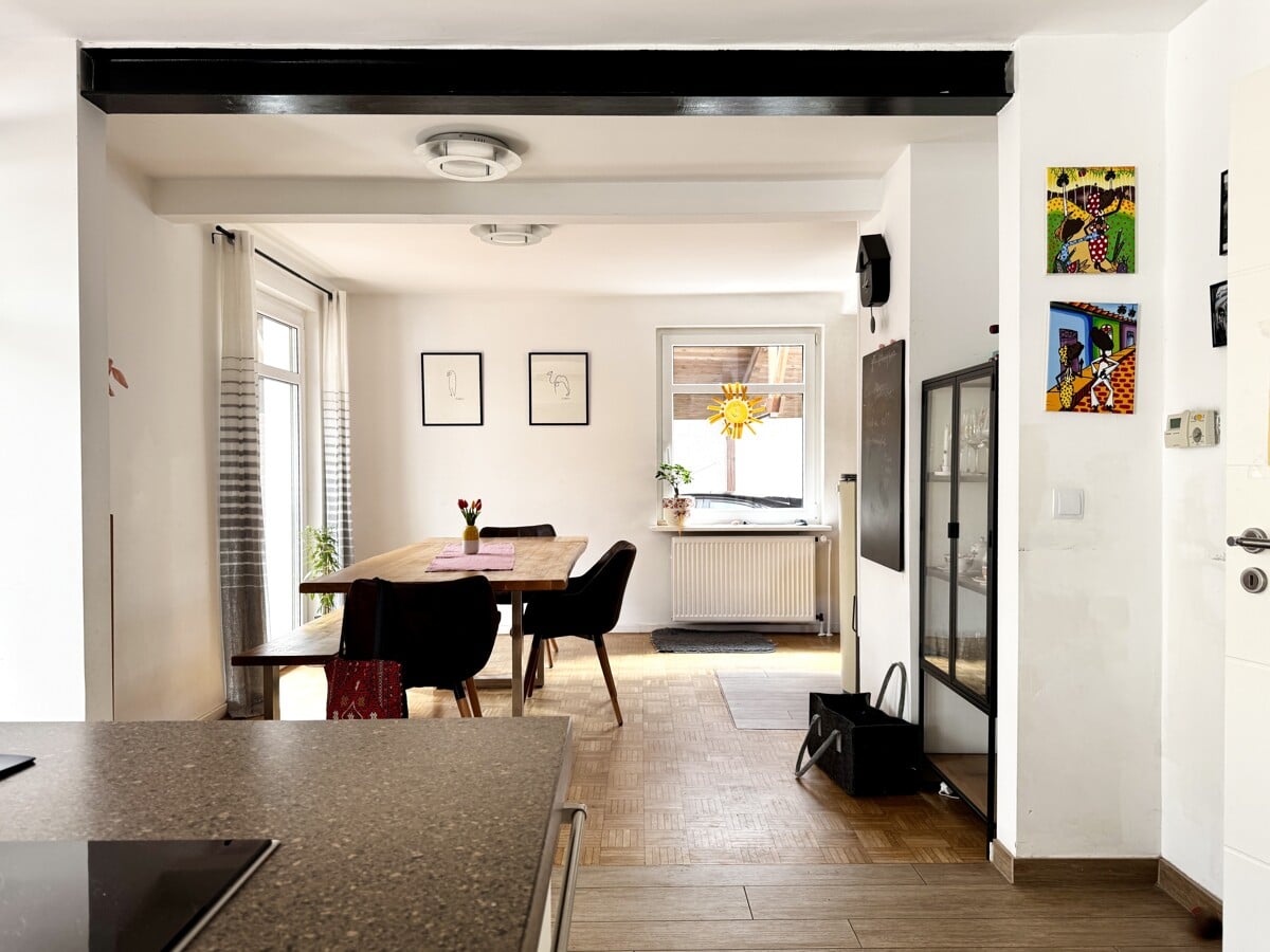 Bild - Kernsaniert & zentral gelegen: Doppelhaushälfte in gefragter Wohnlage von Heukamps Tannen!