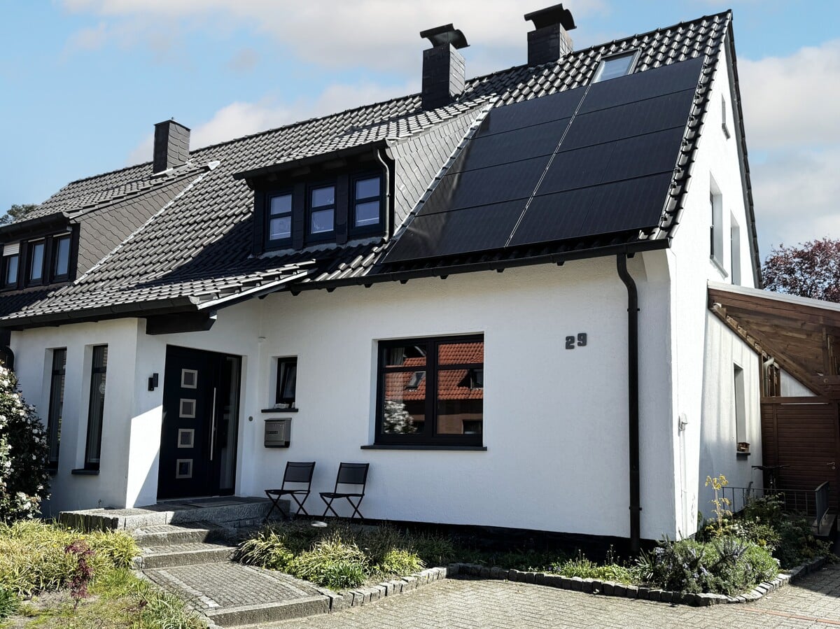 Bild - Kernsaniert & zentral gelegen: Doppelhaushälfte in gefragter Wohnlage von Heukamps Tannen!