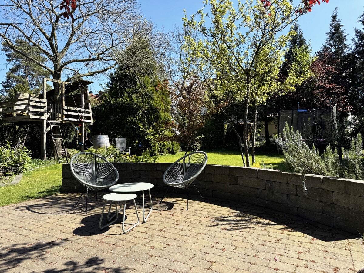 Bild - Kernsaniert & zentral gelegen: Doppelhaushälfte in gefragter Wohnlage von Heukamps Tannen!