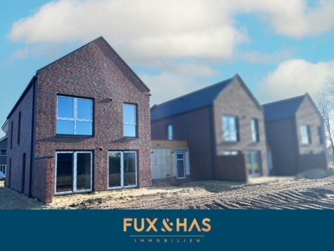 Neubau Kettenhaus in Bawinkel – Energieeffizientes, modernes Zuhause mit Garten & Carport!, 49844 Bawinkel, Einfamilienhaus