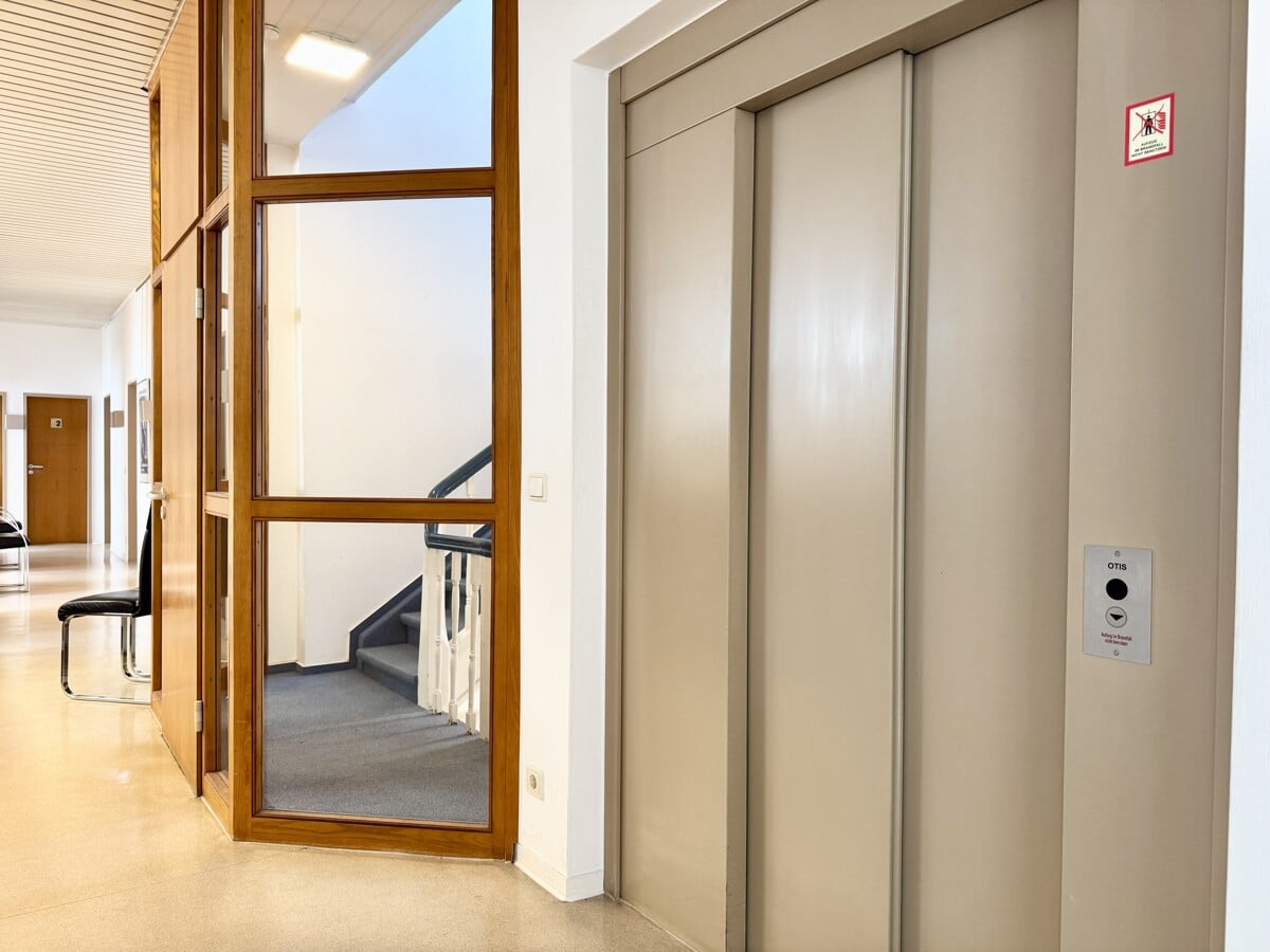 Bild - Im Lingener Mittelpunkt: Praxisfläche direkt am Markt!