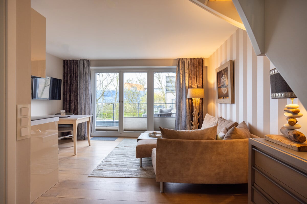 Bild - Nordsee im Blick, Rendite im Fokus – Exklusive Maisonette mit Nordseeblick in List auf Sylt!