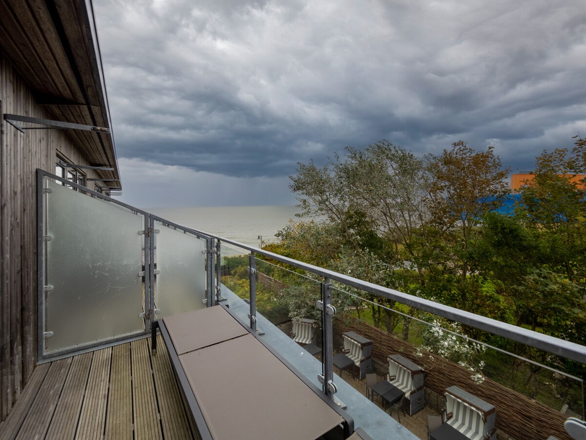 Bild - Nordsee im Blick, Rendite im Fokus – Exklusive Maisonette mit Nordseeblick in List auf Sylt!